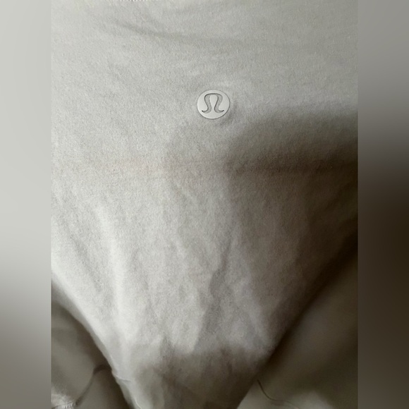 Lululemon Athletica Crescent Twist Knot T-Shirt Women’s size 6 Natural Ivory - Picture 6 of 8